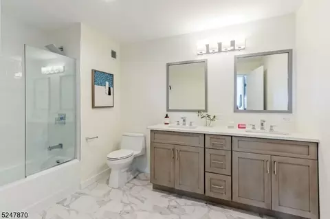 1 Carriage City Plz #1208, Rahway City, NJ 07065