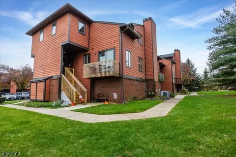 115 Village Cmns #115, Flemington, NJ 08822