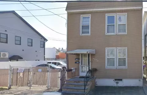 125 Malvern St, Newark, NJ 07105