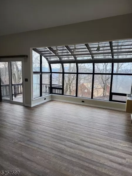 4 Keystone Ct #2, Vernon, NJ 07462