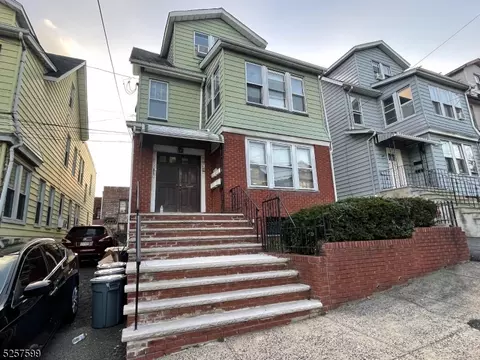 178 Grumman Ave, Newark, NJ 07112
