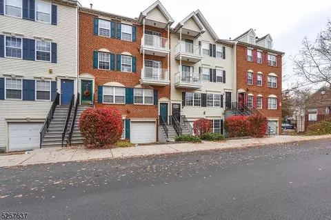 36 Richmond St, Newark, NJ 07103
