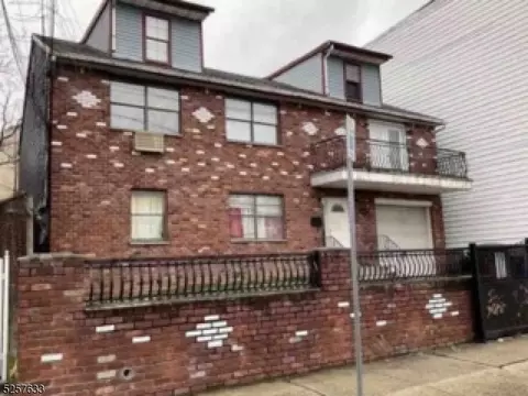 31-33 Highland Ave, Newark, NJ 07104