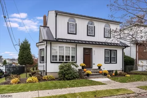 517 Prospect Pl, Lyndhurst, NJ 07071
