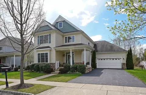 36 Merlin Dr, Washington, NJ 07882