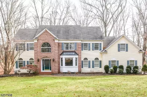 3 Canterbury Rd, Boonton Twp, NJ 07005