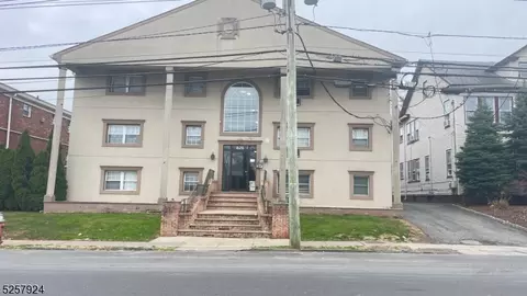 826 W Grand St #2J, Elizabeth, NJ 07202