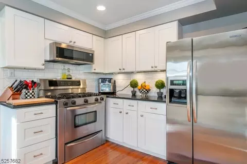 43 Beech Ave, Berkeley Heights, NJ 07922 photo 12