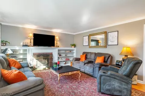 43 Beech Ave, Berkeley Heights, NJ 07922 photo 2