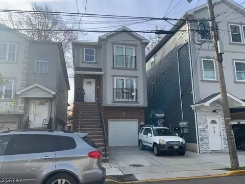 850 Rebecca Pl, Elizabeth, NJ 07201