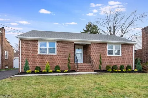 46 S Whittier St, Carteret, NJ 07008