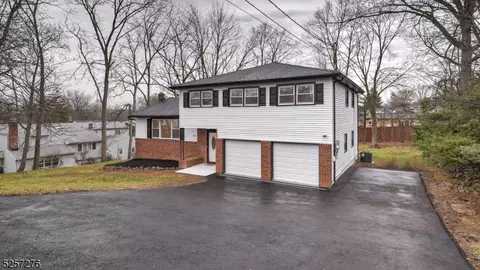 882 Ratzer Rd, Wayne, NJ 07470