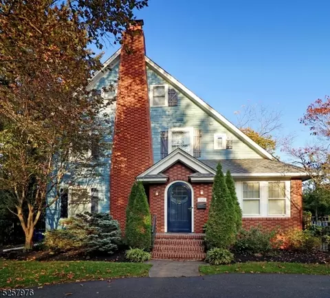 722 Mountain Ave, Westfield, NJ 07090