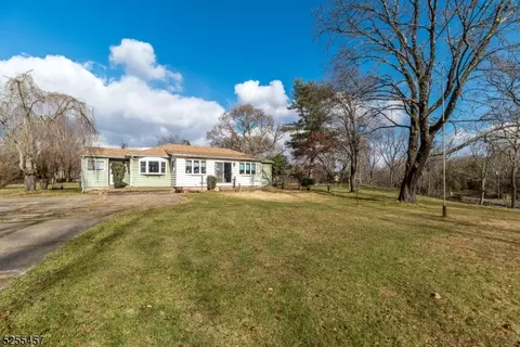 576 Woolf Rd, Milford, NJ 08848