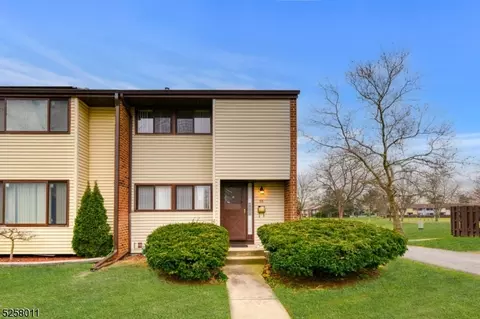 68 Bennington Dr, East Windsor Twp, NJ 08520