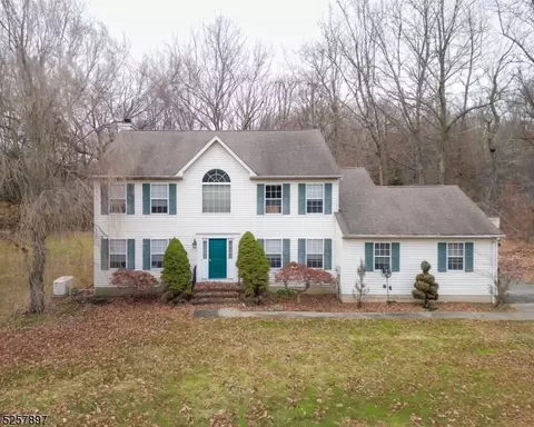 113 Cozy Lake Rd # B, Oak Ridge, NJ 07438