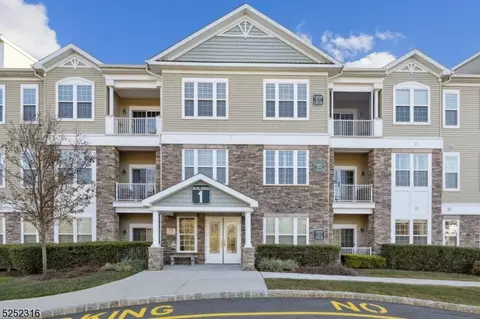 1105 Hale Dr, Wharton, NJ 07885