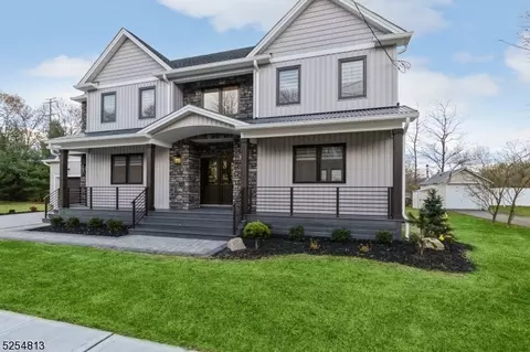 12 Townsend Ave, Cedar Knolls, NJ 07927