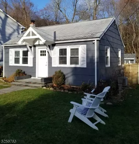71 Point Pleasant Rd, Hopatcong, NJ 07843