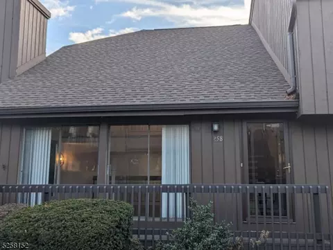 258 Kingsberry Dr, Somerset, NJ 08873