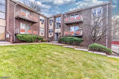 421 Bloomfield Ave #E3, Verona, NJ 07044