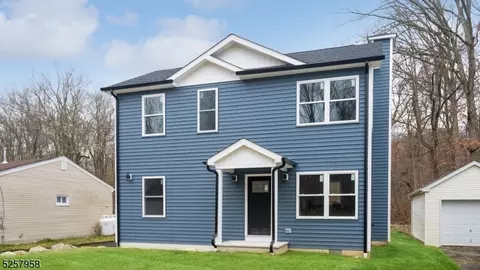 9 Tulip Dr, Jefferson, NJ 07849