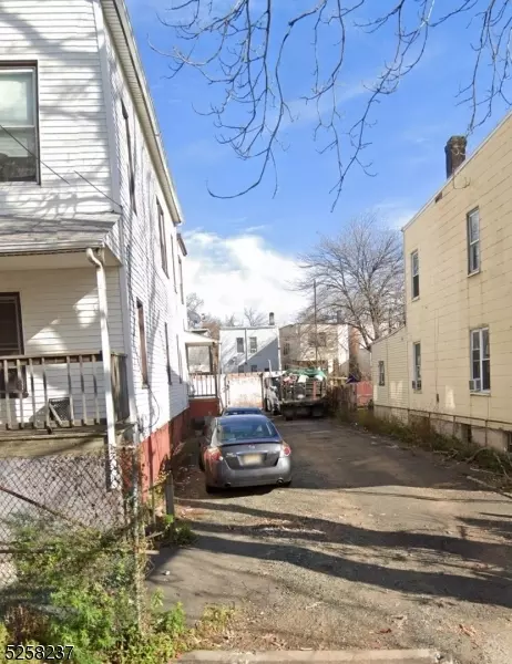 146 Cator Ave, Jersey City, NJ 07305