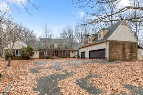137 Stephens Park Rd, Hackettstown, NJ 07840