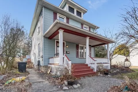 520 4th St, Belvidere, NJ 07823