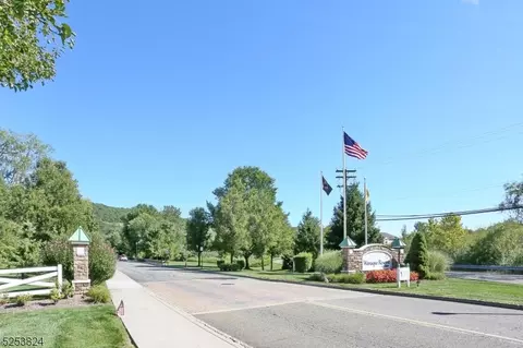 3305 Warrens Way #3305, Wanaque, NJ 07465
