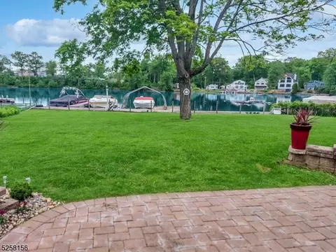 109 Mount Arlington Blvd, Roxbury Twp, NJ 07850
