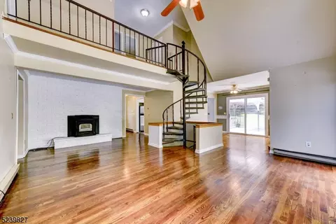 13 Forest Dr, Newton, NJ 07860