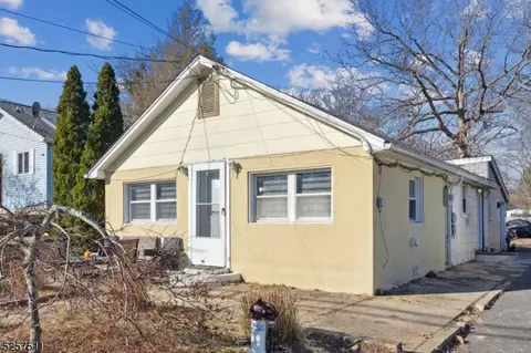 23 E 3rd St, Howell Twp, NJ 07731