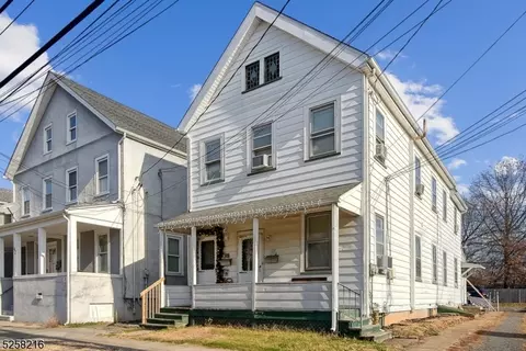 38 Thompson St, Raritan, NJ 08869