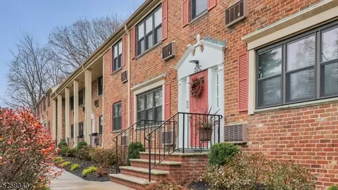 37 Sandra Cir # C, Westfield, NJ 07090