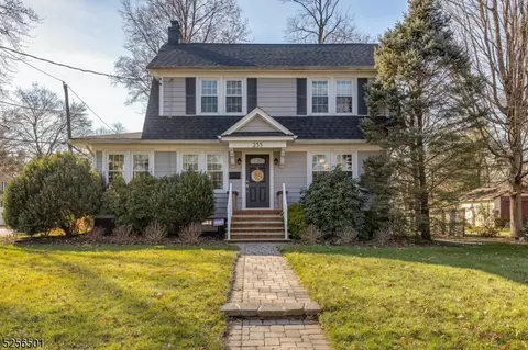 235 Willow Ave Ext, North Plainfield, NJ 07063