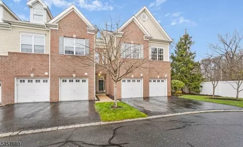 78 Taft Ln, Morristown, NJ 07960