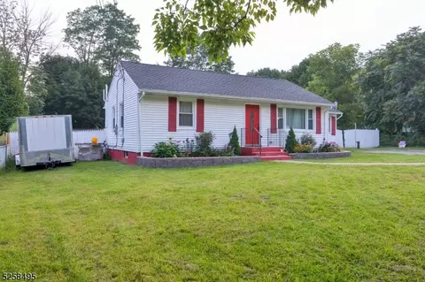 29 Canal St, Roxbury Twp, NJ 07852