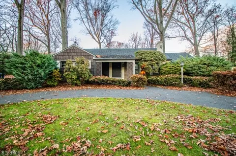 15 Montrose Ave, Woodbridge Twp, NJ 07067