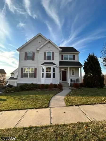 273 Winding Hill Dr, Hackettstown, NJ 07840