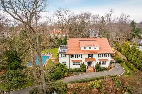 14 Essex Rd, Summit, NJ 07901