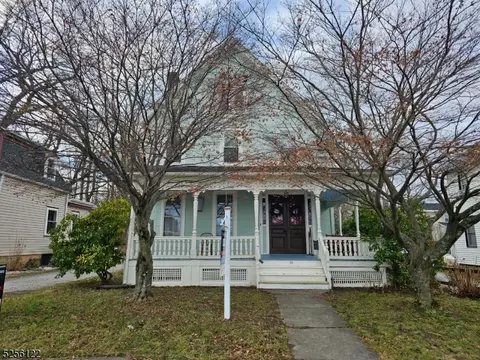 56 Halsted St, Newton, NJ 07860