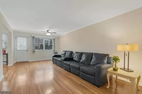 47 Century, Paramus Boro, NJ 07652 photo 16