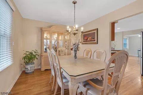 47 Century, Paramus Boro, NJ 07652 photo 9