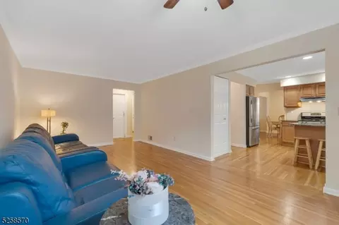 47 Century, Paramus Boro, NJ 07652 photo 18