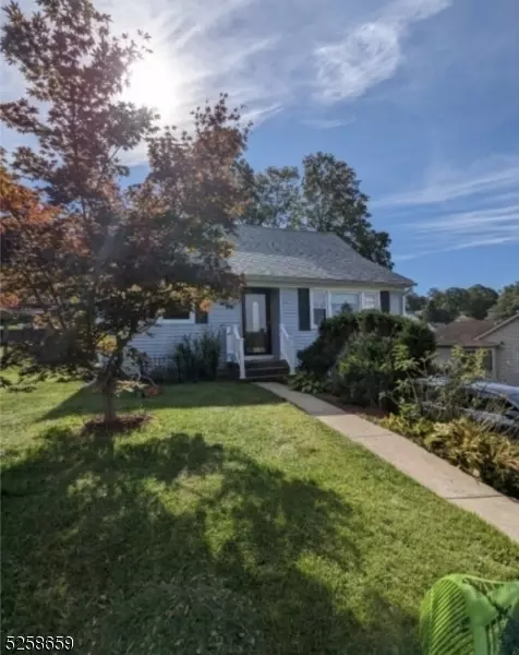 15 3rd St, Dover, NJ 07801