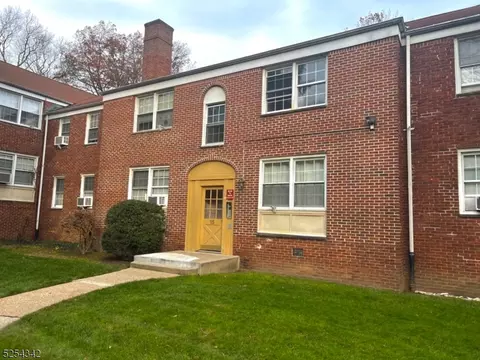 800 N Broad St #61, Elizabeth, NJ 07208