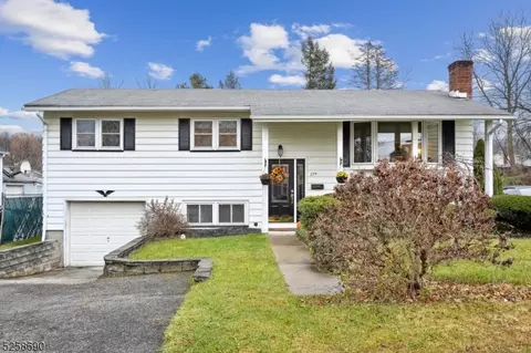 374 Rutherford Ave, Franklin, NJ 07416
