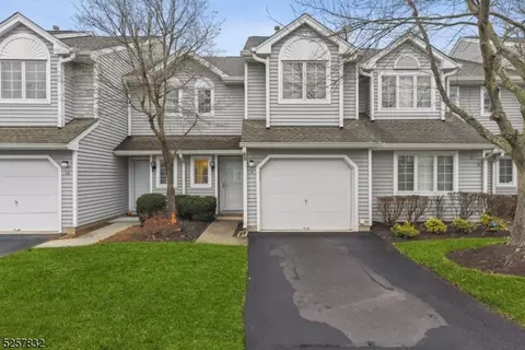 14 Helton Ter, Montville, NJ 07045