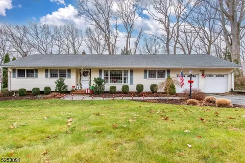 31 Misty Mountain Rd, Randolph, NJ 07869